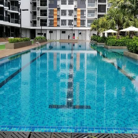 Timurbay Seafront Residence By Hardinahomes Kuantan Kültér fotó