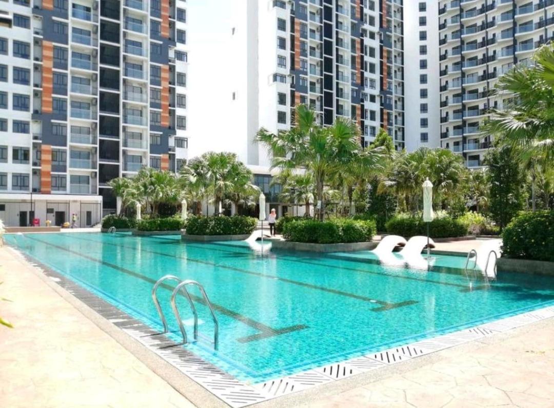 Timurbay Seafront Residence By Hardinahomes Kuantan Kültér fotó