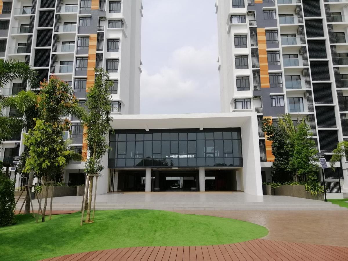 Timurbay Seafront Residence By Hardinahomes Kuantan Kültér fotó